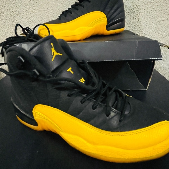 Jordan Retro 12 Black and Yellow